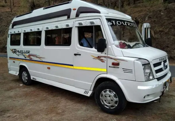 9 Seater Luxury Tempo Traveller Hire in Delhi