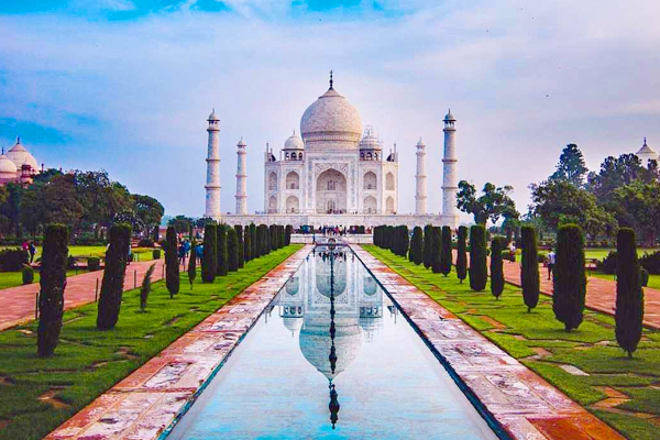 Delhi to Agra Tempo Traveller