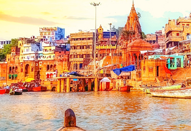Tempo Traveller Varanasi