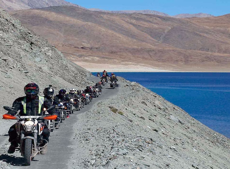 Solo Tour Discover Ladakh by Bike 2020