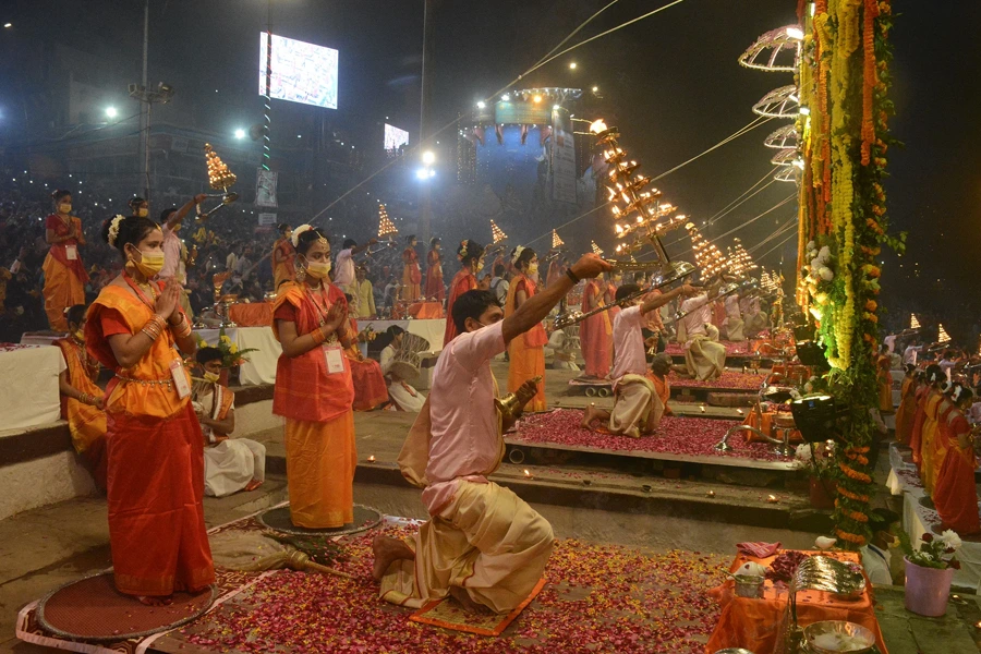 2 Nights 3 Days Varanasi Tour Package With Sarnath Slide Image 4