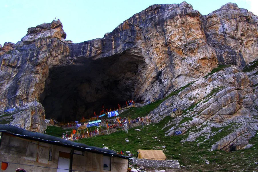 Amarnath Yatra By Helicopter Slide Image 4