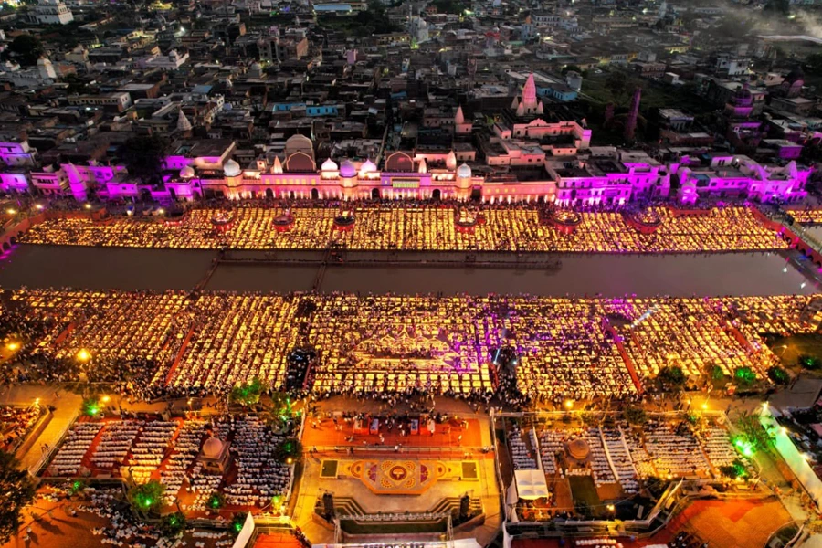 Ayodhya With Varanasi Tour Package Slide Image 3