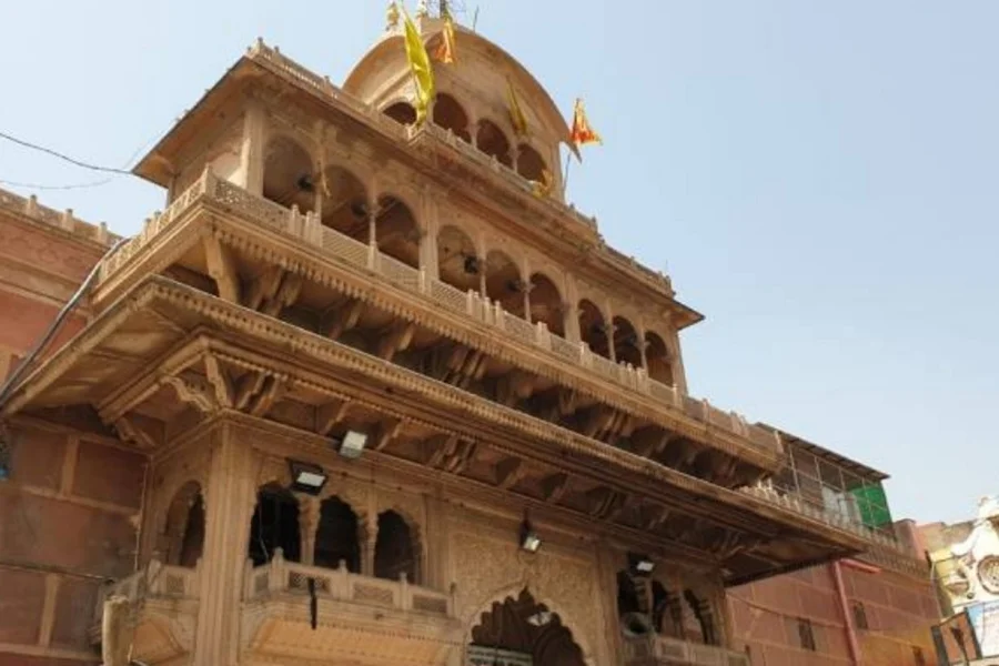 Vrindavan Tour Packages Slide Image 3