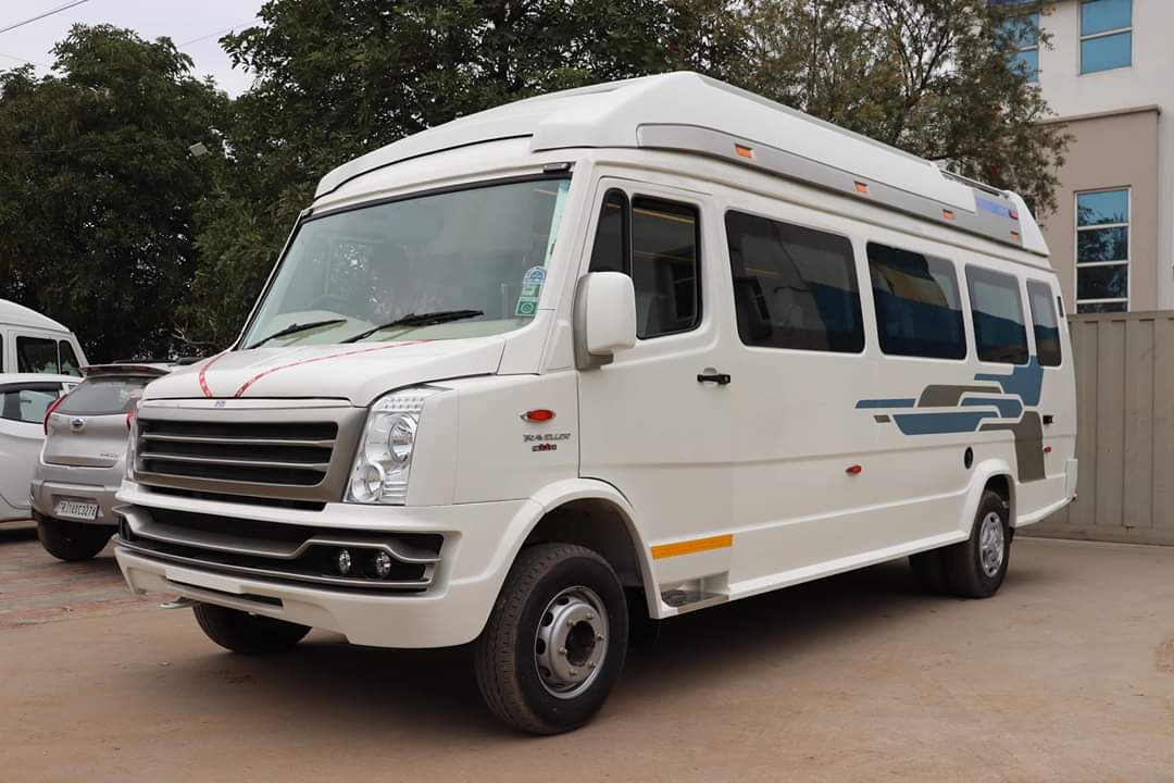 20 seater tempo traveller in bhandara