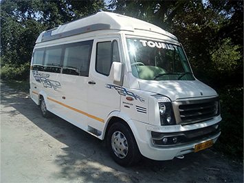 9 Seater Luxury Tempo Traveller in Rishikesh