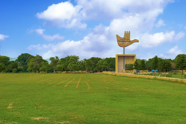 Delhi to Chandigarh Car Rental